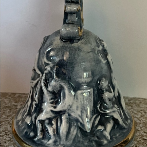R. Capodimonte Bell Mint - Picture 2 of 6